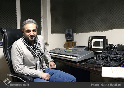 "یازده ستاره" حداقل چهار سال همه جا پخش می شود / آثار دوستان دیگر کاور موسیقی عربی است / گفت وگو با بابک زرین سازنده سرود تیم ملی فوتبال